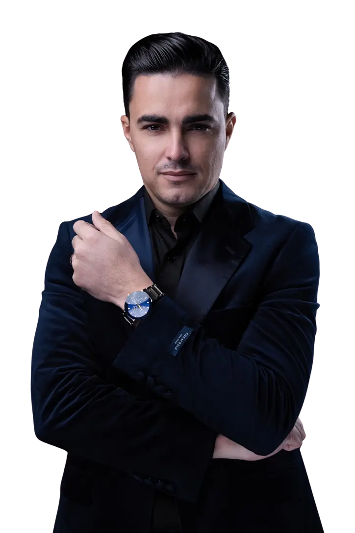 smart-businessman-6NTHUVQ copiar